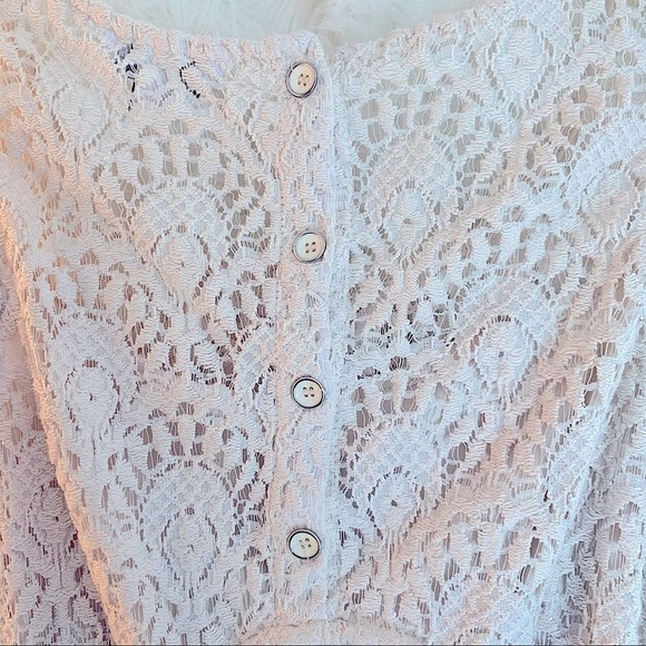 LACE Dress - Picture 6 of 9